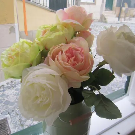 Alfama Shabby Chic Flat * ליסבון