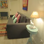 Alfama Shabby Chic Flat ליסבון